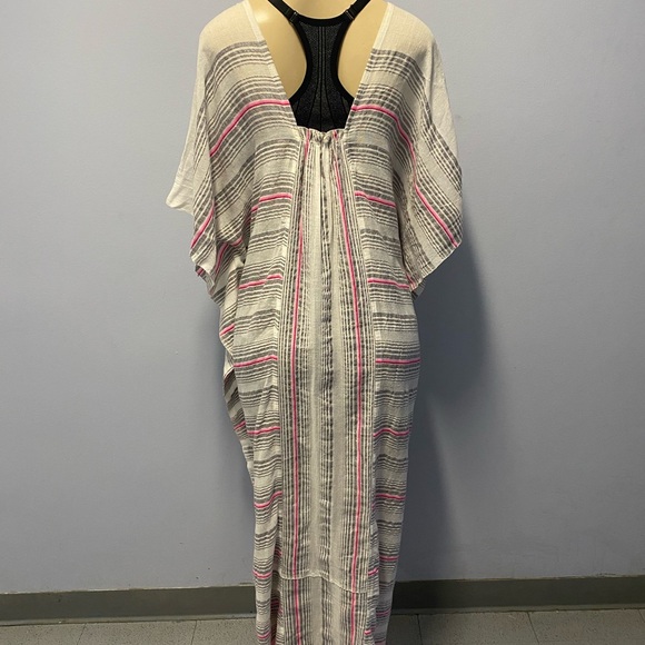 NWOT Striped Pink and Silver Women's Swim Cover-Up Size Small Pit To Pit 27” - Picture 3 of 6
